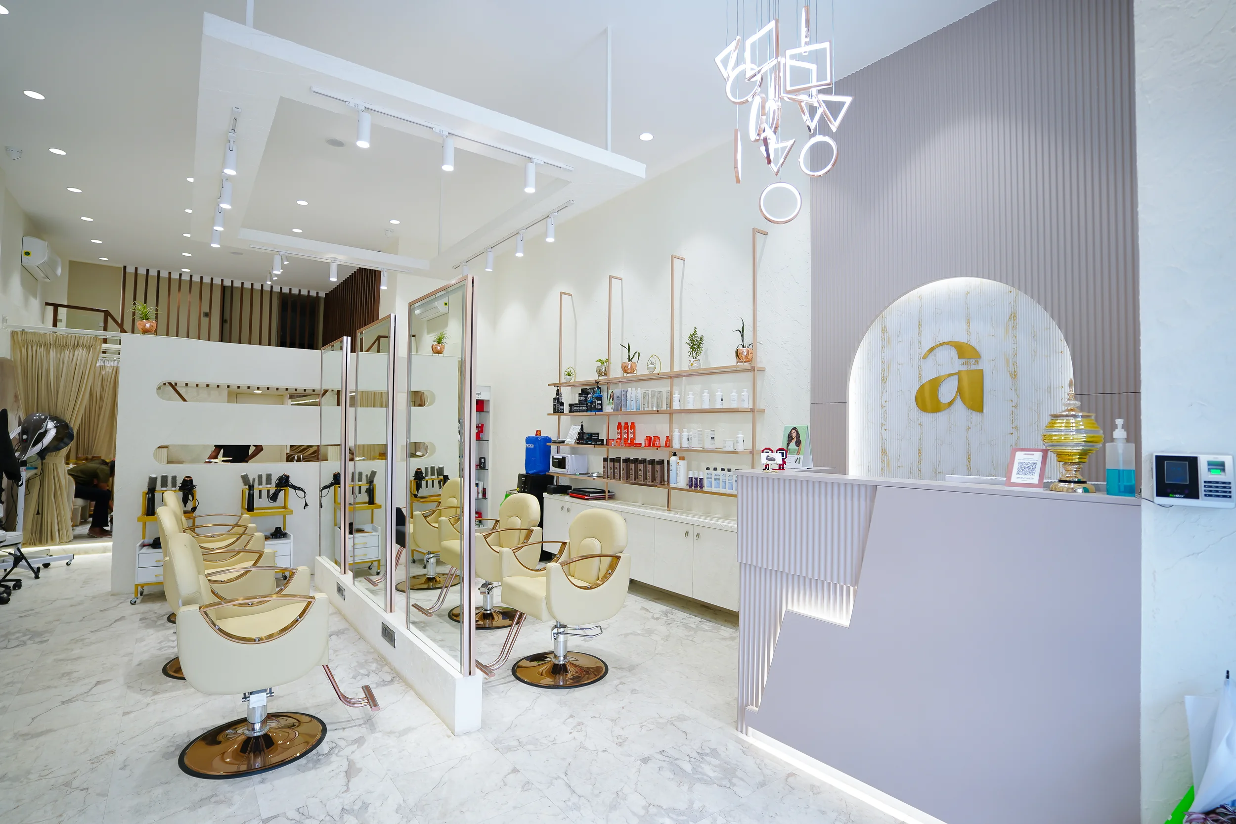 Ally 21 Salon Ambient Interior